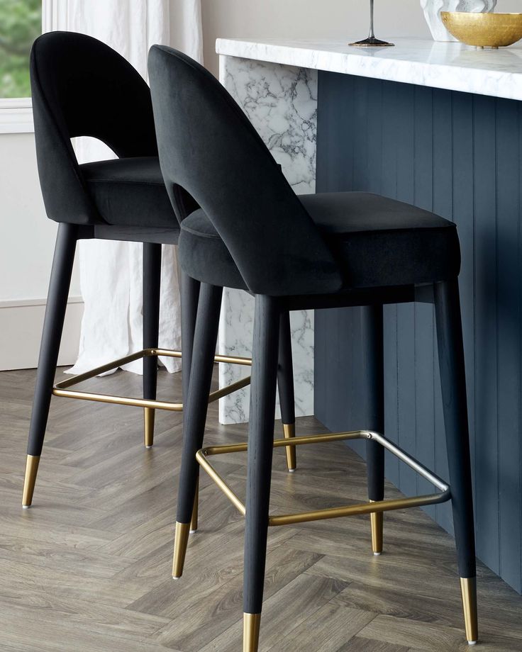Black color bar stool